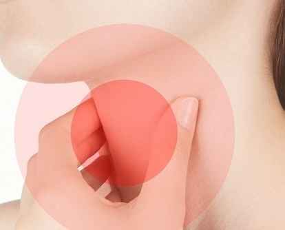목 이물감
